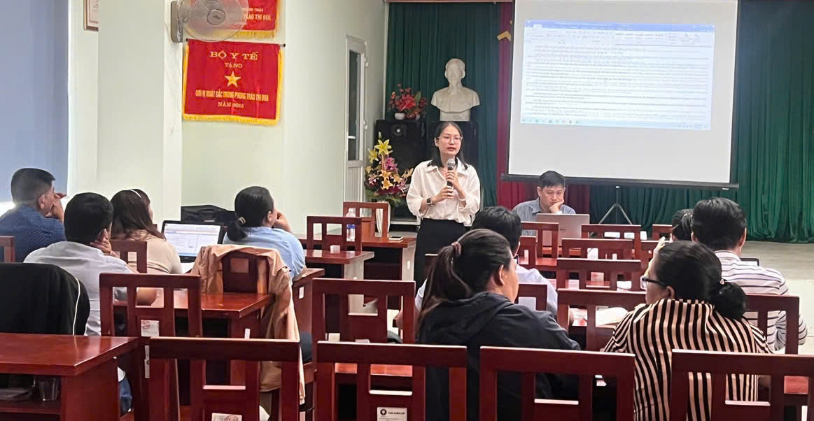 Nâng cao năng lực chăm sóc dinh dưỡng bà mẹ và trẻ em cho cán bộ y tế tuyến cơ sở